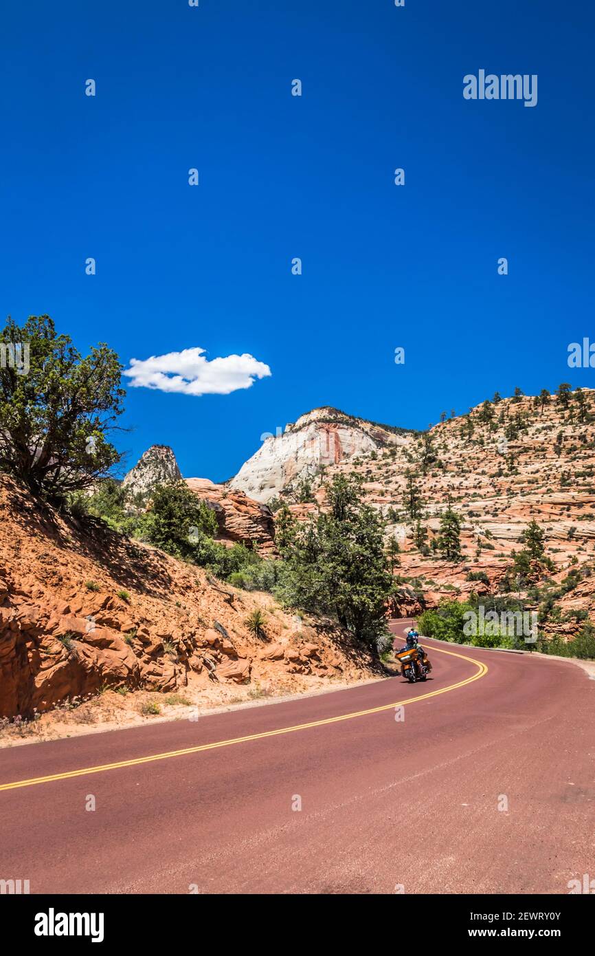Mount Carmel Highway in Zion National Park, Utah Stock Photo Alamy