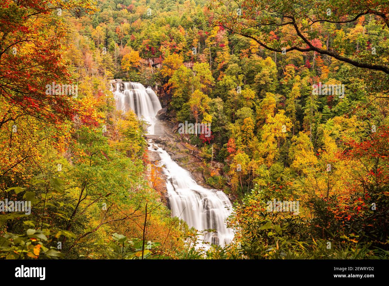 Whitewater Falls, North Carolina, USA in the autumn season. Stock Photo