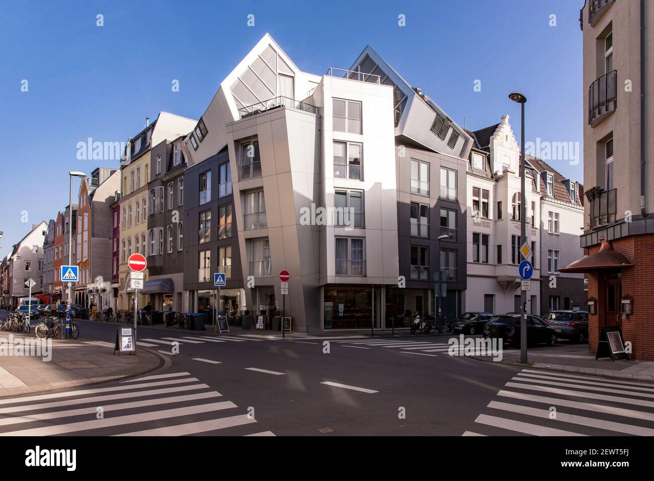 modern residential and office building on the corner of Goltstein street / Tacitus street in the district of Bayenthal, Cologne, Germany.  modernes Wo Stock Photo
