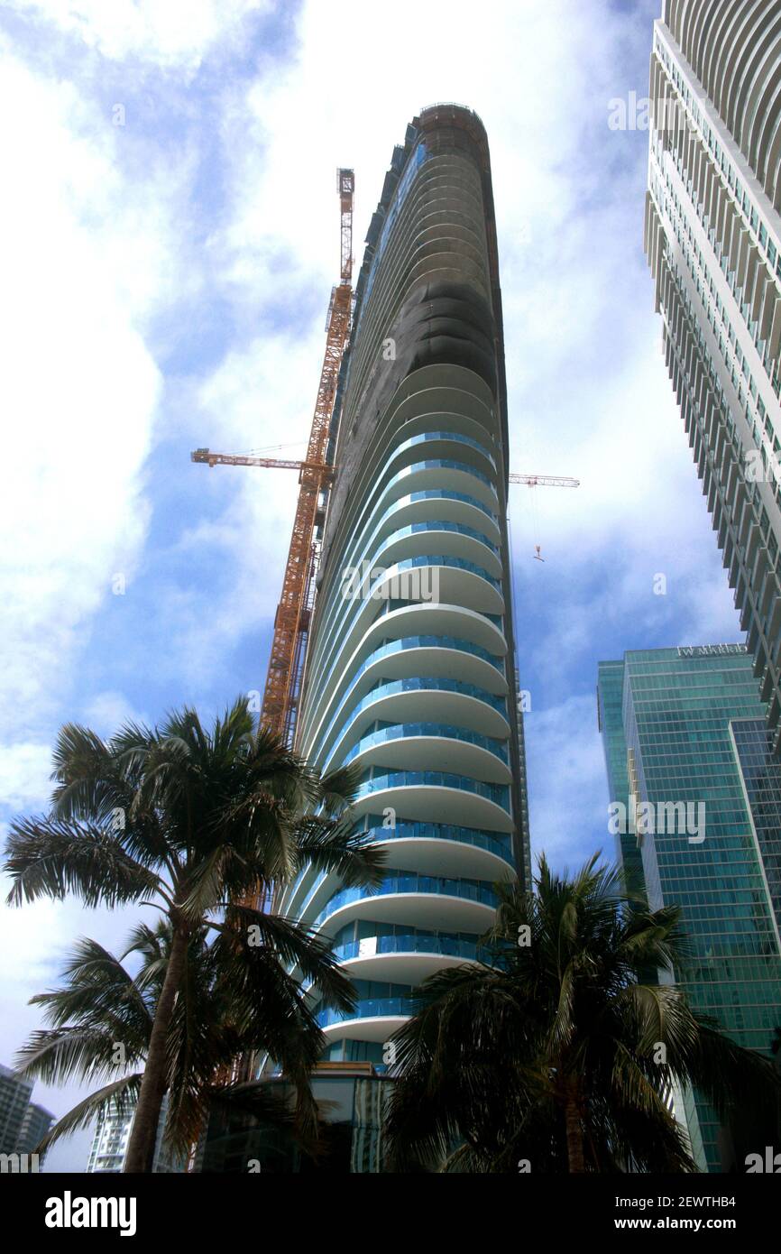 New tower in construction in Downtown Miami, FL, USA Stock Photo - Alamy