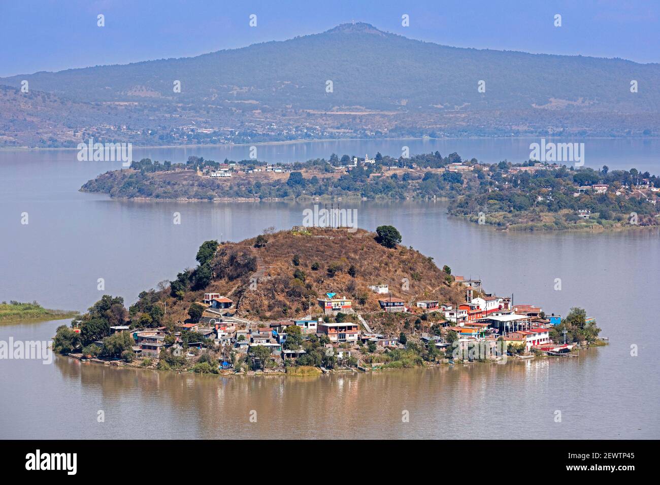 Lake patzcuaro village hires stock photography and images Alamy