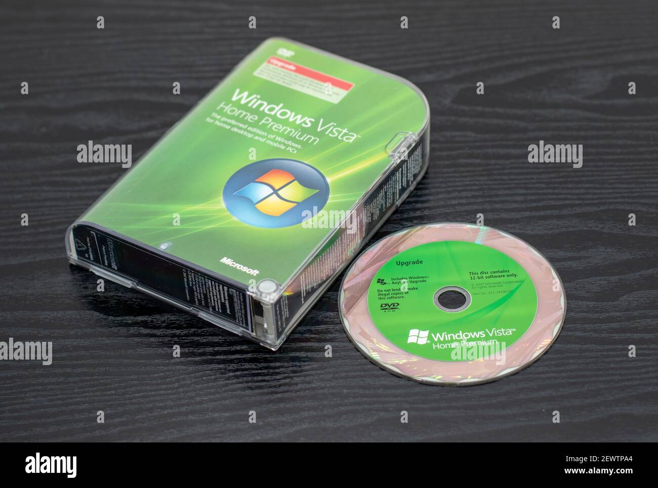 The unreliable Windows Vista operating system box and disc Stock Photo