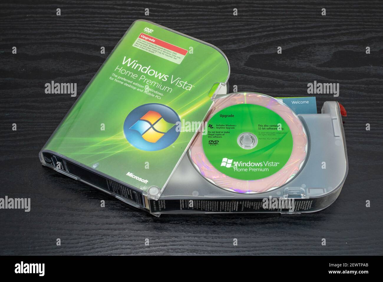 The unreliable Windows Vista operating system box and disc Stock Photo