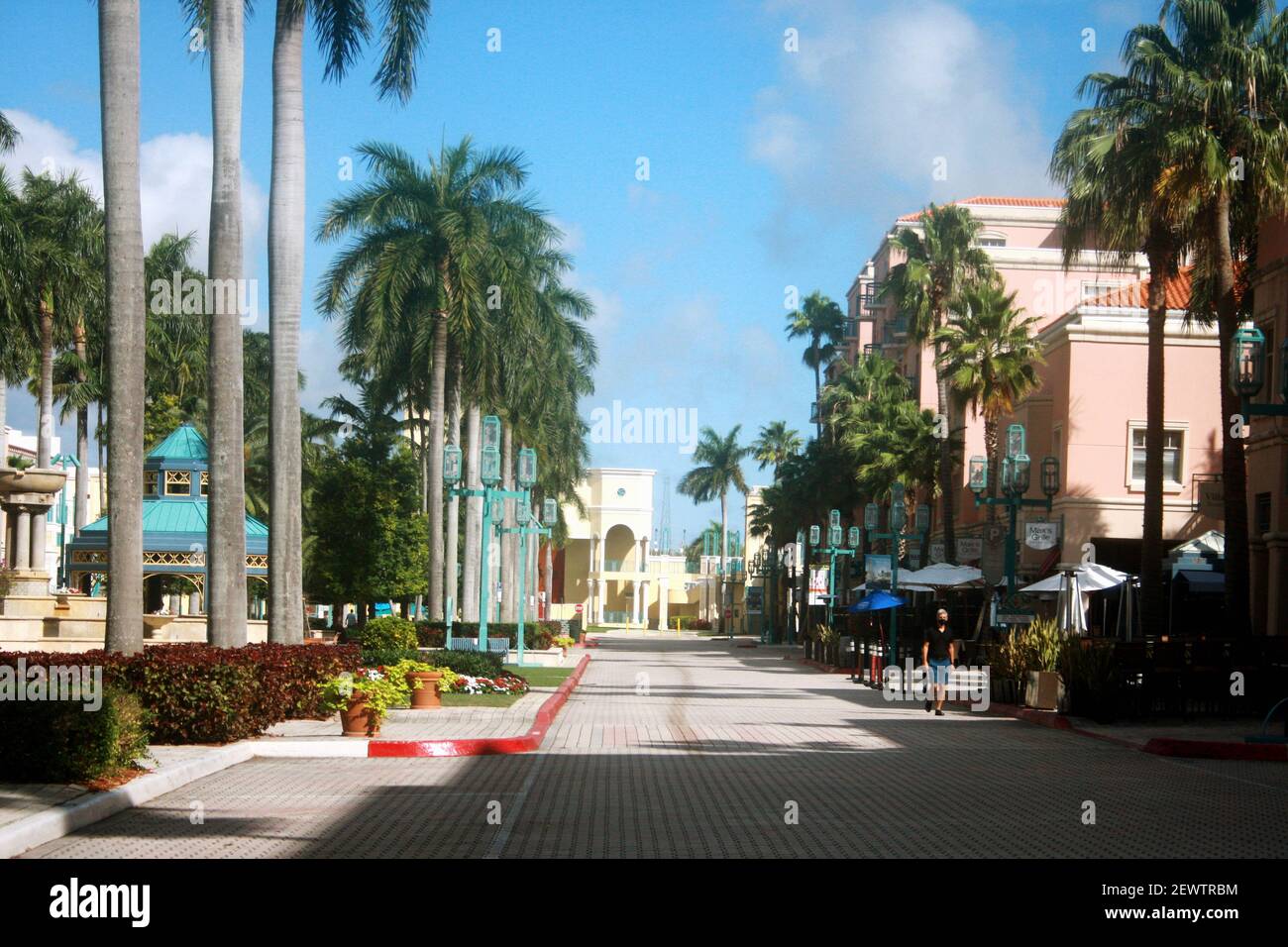 Shopping Mall in Boca Raton, FL