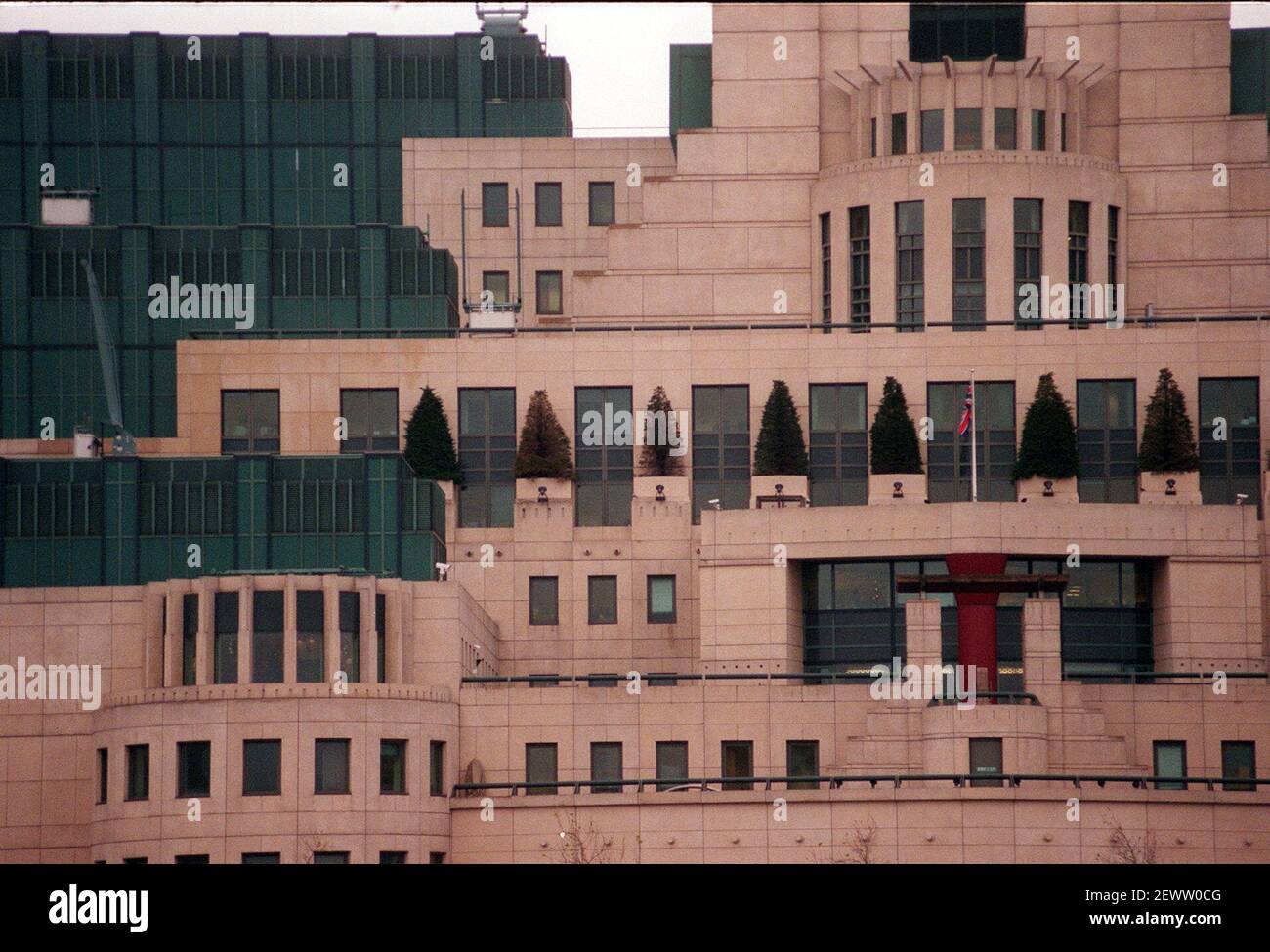 MI6 Building December 2000 Stock Photo