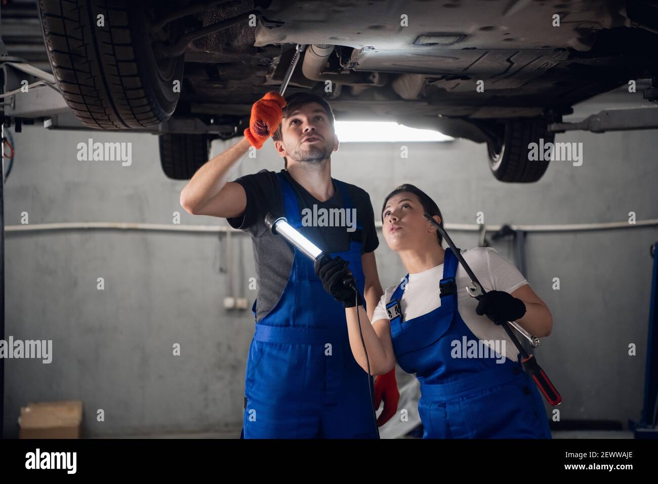 Auto industry apprentice hi-res stock photography and images - Alamy