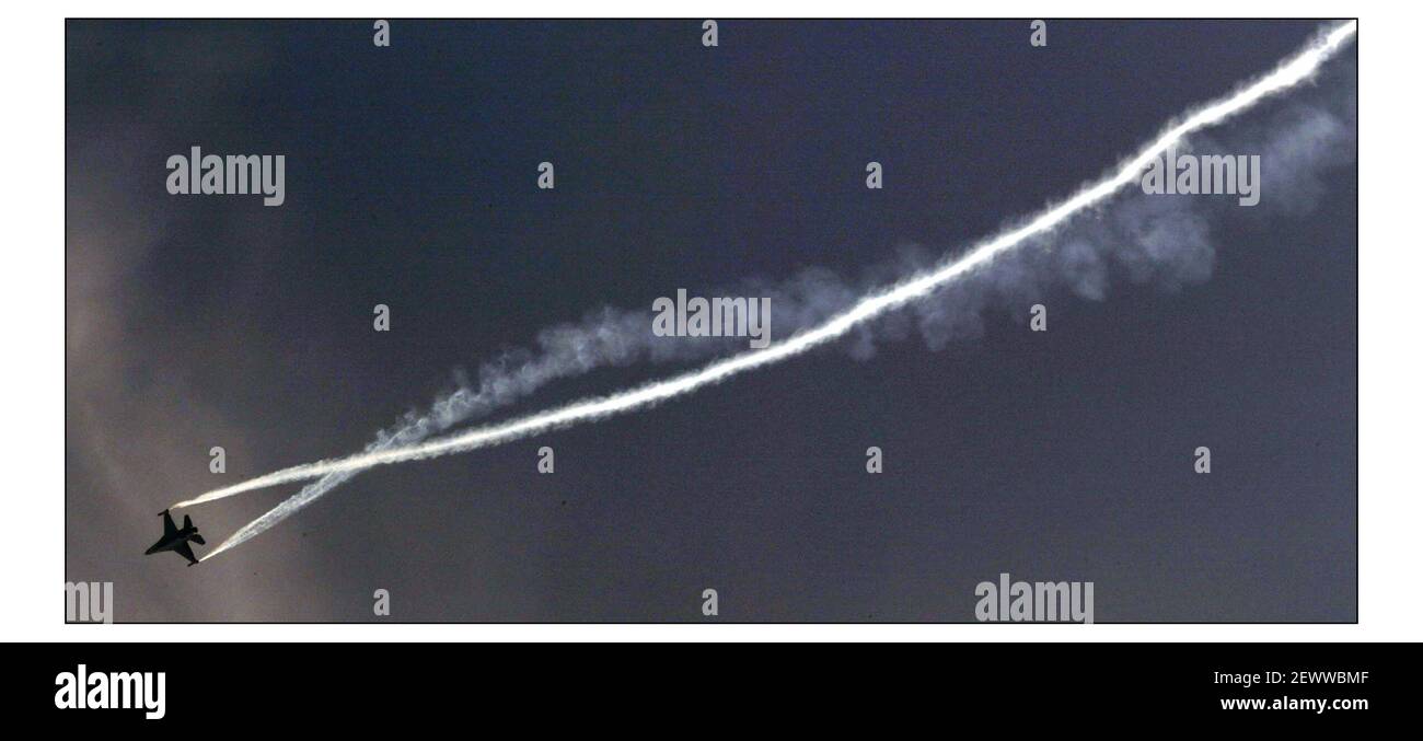 Lockhead martin f 16 hi-res stock photography and images - Alamy