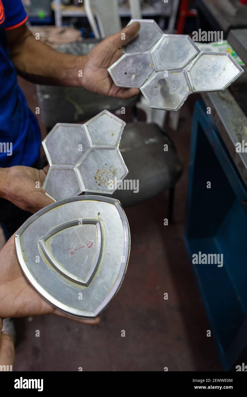 metal parts used for the manufacture of soccer balls, in Monguí, Boyacá