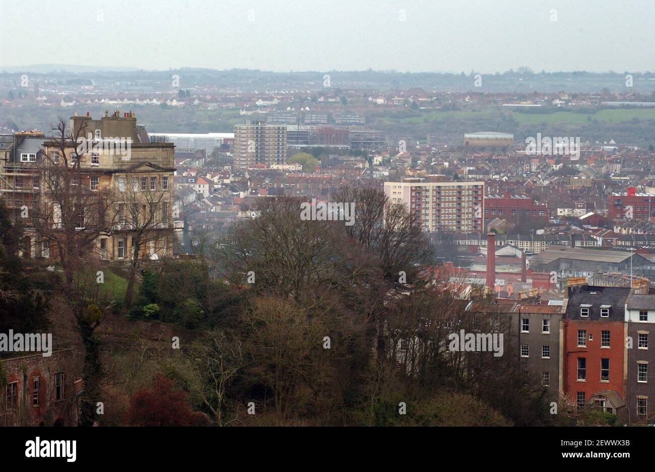 200TH ANNIVERSARY OF THE ABOLITION OF THE SLAVE TRADE IN BRITIAN. LOOKING ACROSS CLIFTON TOWARDS  BRISTOL DOCKS.  23/3/07 TOM PILSTON. Aerial view of Bristl Stock Photo