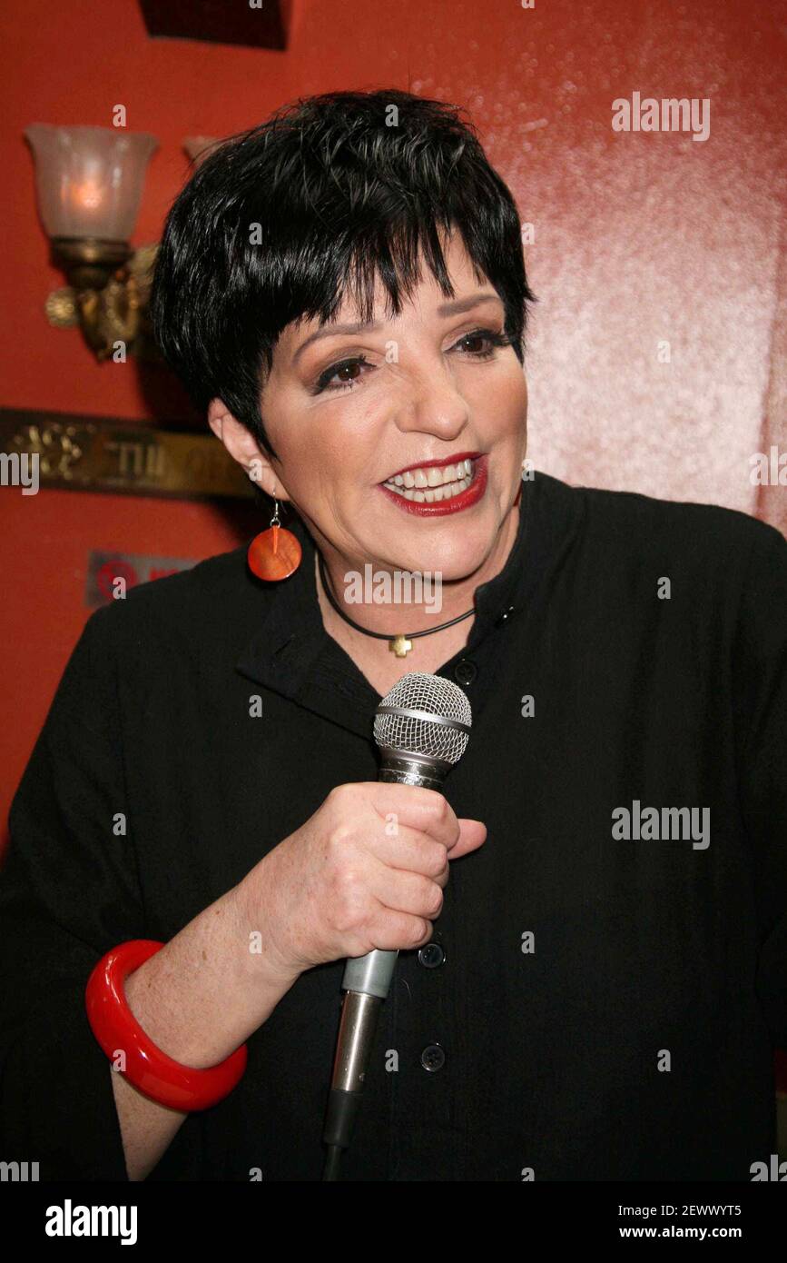Liza Minnelli judging dogs at the Rubyfruit Pet Pride Pageant ...