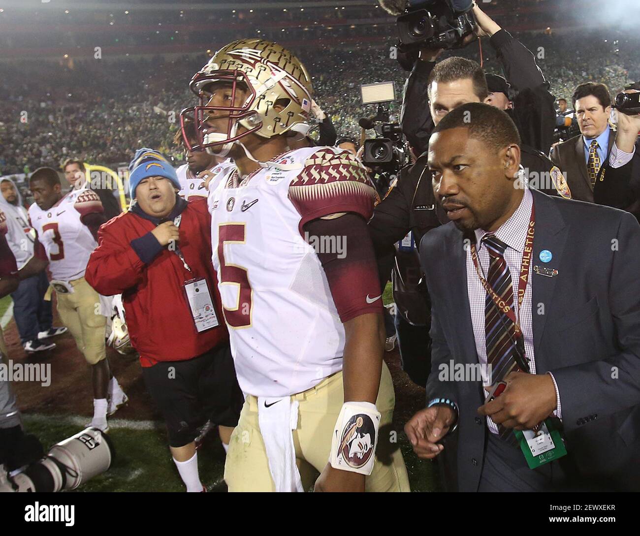 FSU quarterback Jameis Winston walks off the field, dejected after losing the Rose Bowl College Football Semifinal game to Oregon on Thursday, Jan. 1, 2015 in Pasadena, Calif. Oregon won 59-20. (Photo by Stephen M. Dowell/Orlando Sentinel/TNS/Sipa USA) Stock Photo