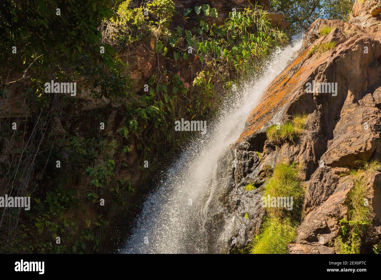 Water coming down the Cachoeira das Andorinhas in the Chapada dos Guimaraes Nationalpark in Mato Grosso, Brazil Stock Photo