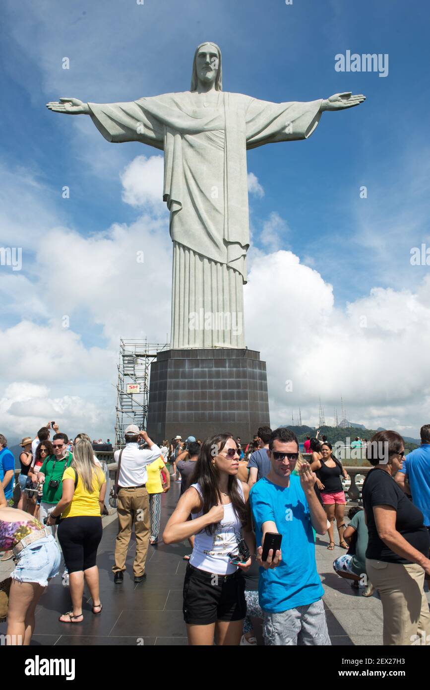 15 Things to KNOW Before Visiting Christ de Redeemer in Rio, Brazil