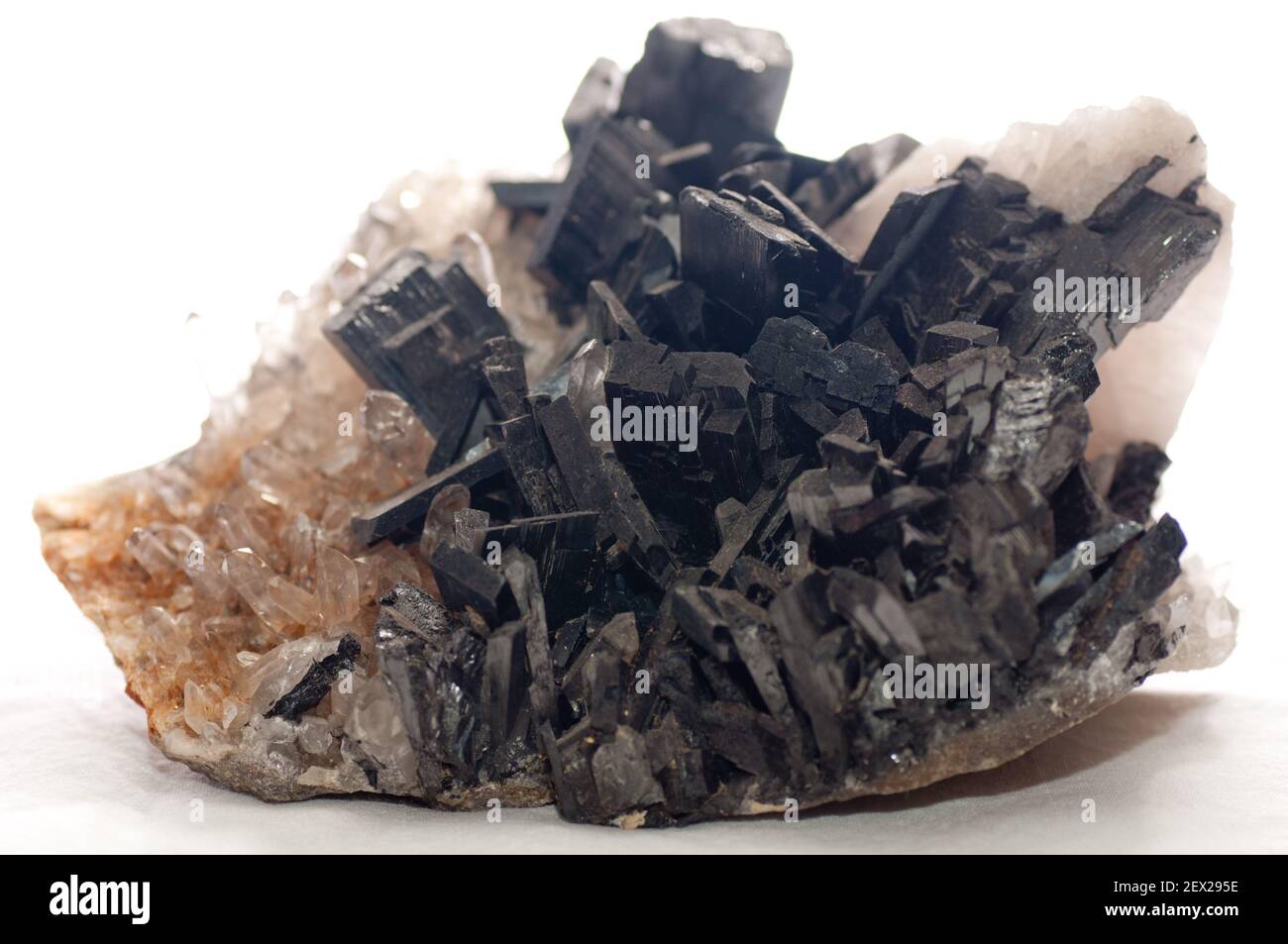 wolframite, a tungsten cousin used in lightbulb filament manufacturing