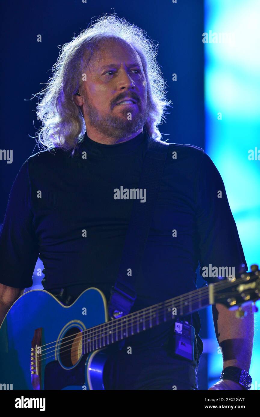 Barry Gibb performs onstage during the Miami Beach 100th birthday  Centennial Concert in Miami Beach, Florida on March 26, 2015. (Photo by JL)  *** Please Use Credit from Credit Field *** Stock Photo - Alamy