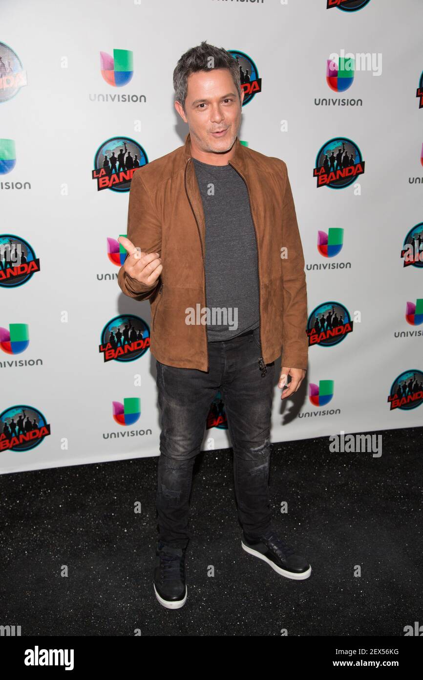 MIAMI BEACH, FLORIDA-MAY 14: Alejandro Sanz poses for a photo during ...