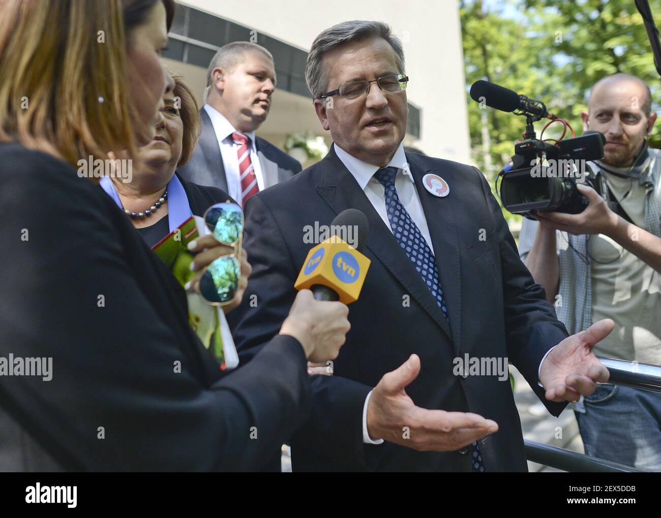 Bronislaw Komorowski during his Presidential 2015 Election Campaign ahead of the second round on Sunday May 24th, in Krakow-Nowa Huta, Poland, on May 18, 2015. (Photo by Artur Widak) *** Please Use Credit from Credit Field *** Stock Photo
