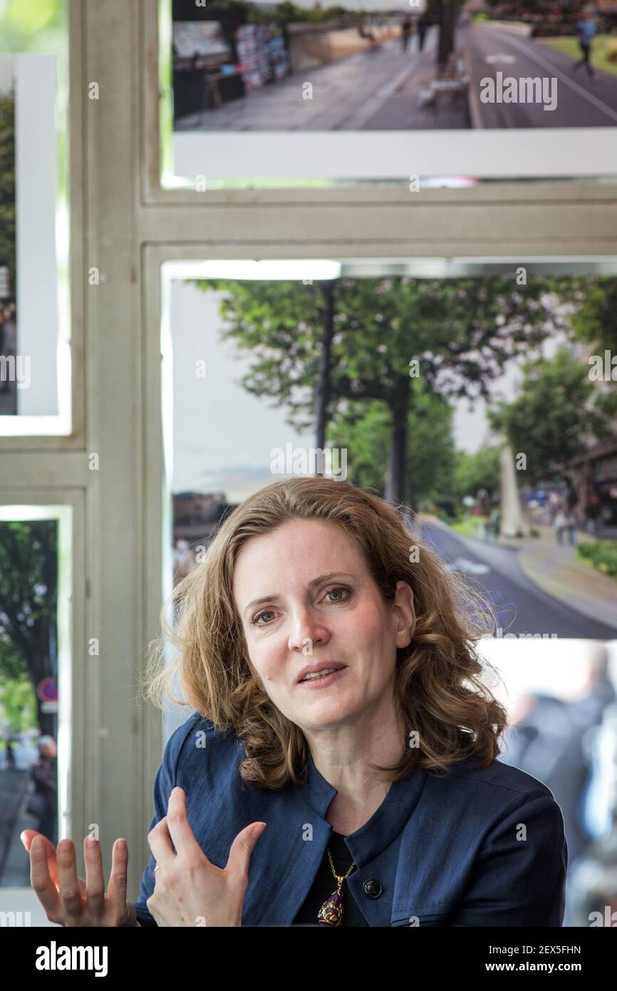Paris France May 20 2015 Alternative Project To The Closing Of The Seine River Banks From The Ump With Jean Francois Legaret Valerie Mantondon Vincent Roger And Nathalie Kosciusko Morizet