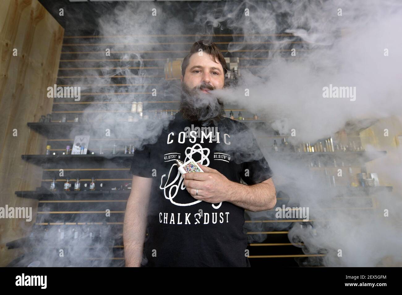 elfbar elfa master akku 12000 Puffs Waimea Vape Shop main image 1