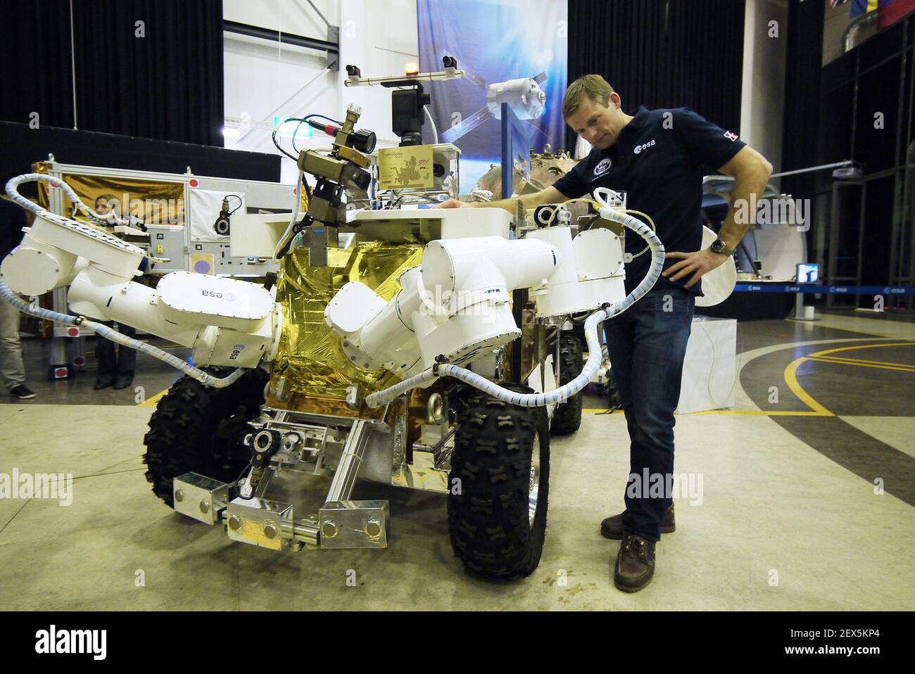 ESA astronaut Andreas Mogensen is preparing for his 10-day flight to the  International Space Station in September that will see him testing many new  technologies. He met the Eurobot rover at ESA's