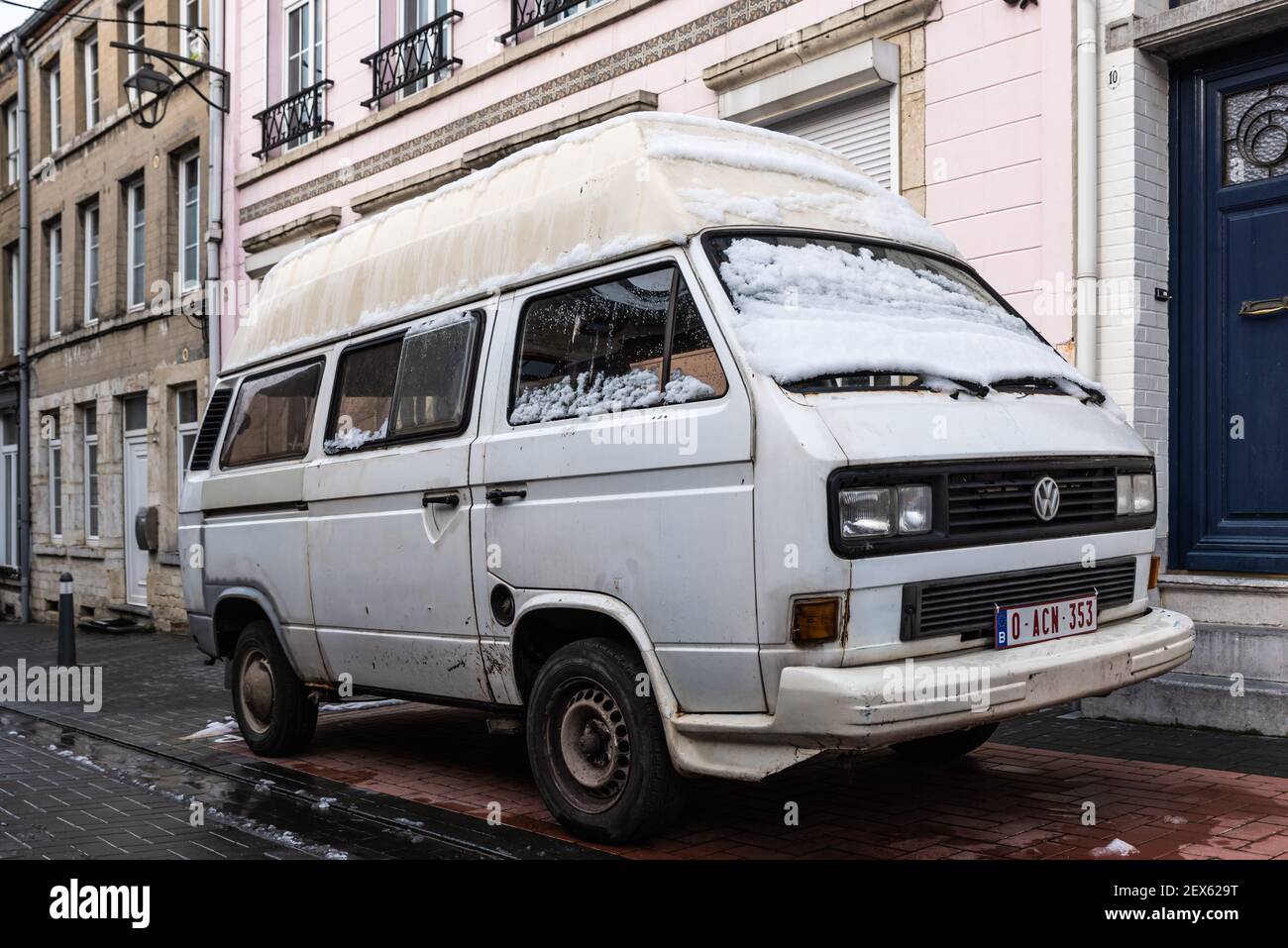 Jodoigne, Wallonia - Belgium - 01 23  2021: Vintage white Volkswagen van Stock Photo