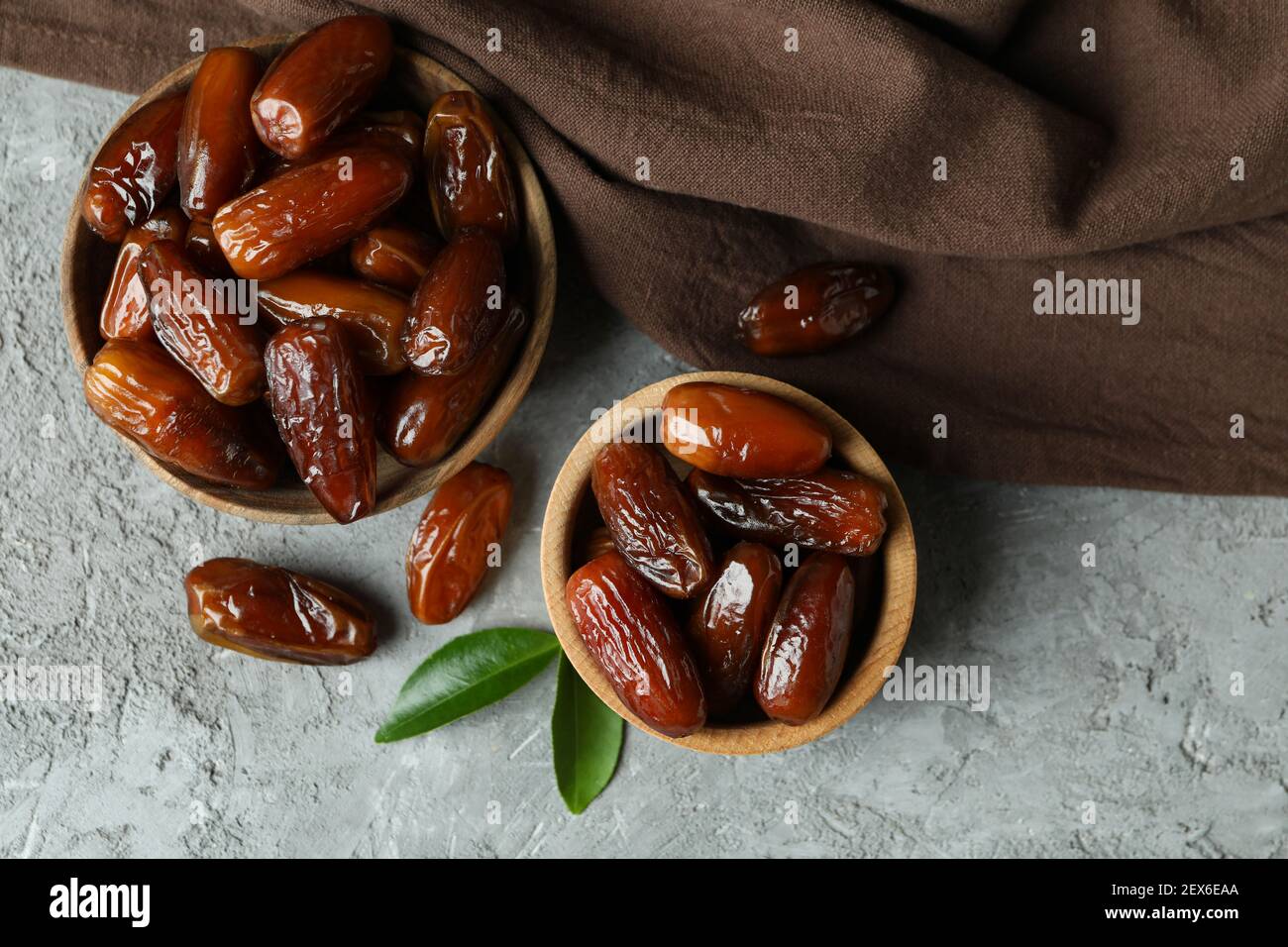 Финики при диете. Финики полезные свойства. Полезны финики для организма. Финики при запоре. Финики витамины.