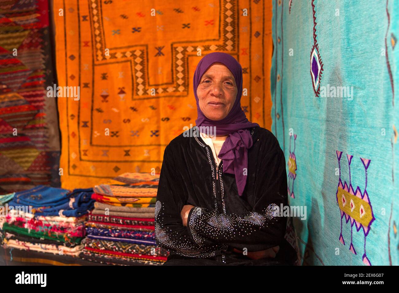 Morocco,Ksar of Ait Benhaddou, portrait of a carpet weaver Stock Photo