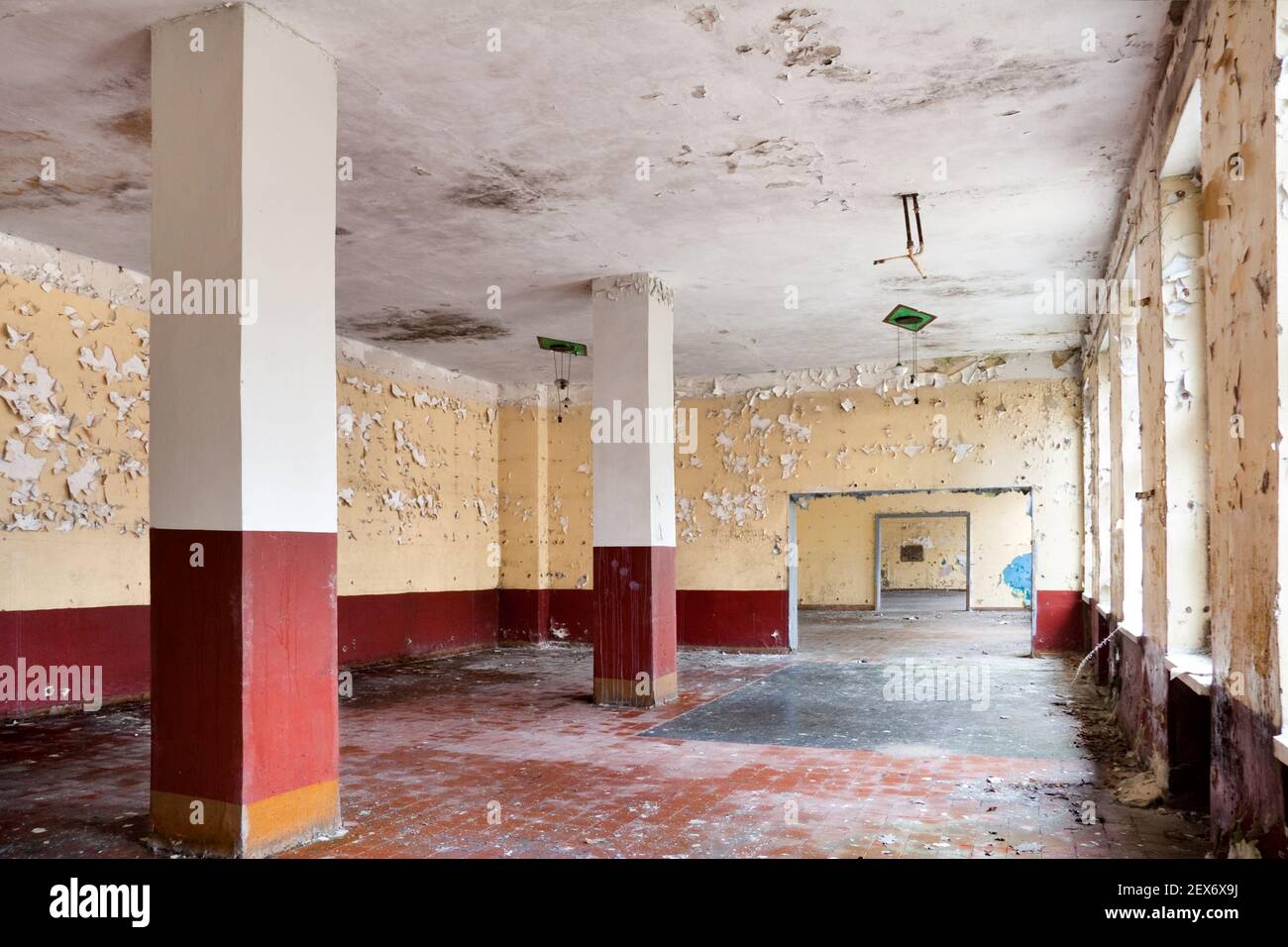 Old dining room Stock Photo - Alamy