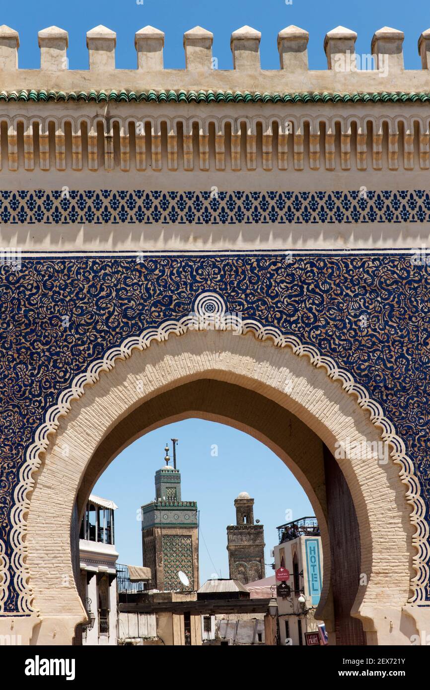 Morocco,Fez, Bab Boujeloud, built 1913 monumental gate and principal entrance into Fez el-Bali Stock Photo