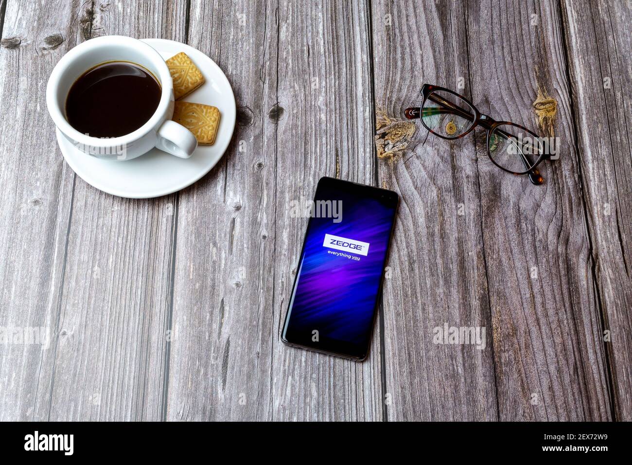 Zedge mobile app hi res stock photography and images Alamy
