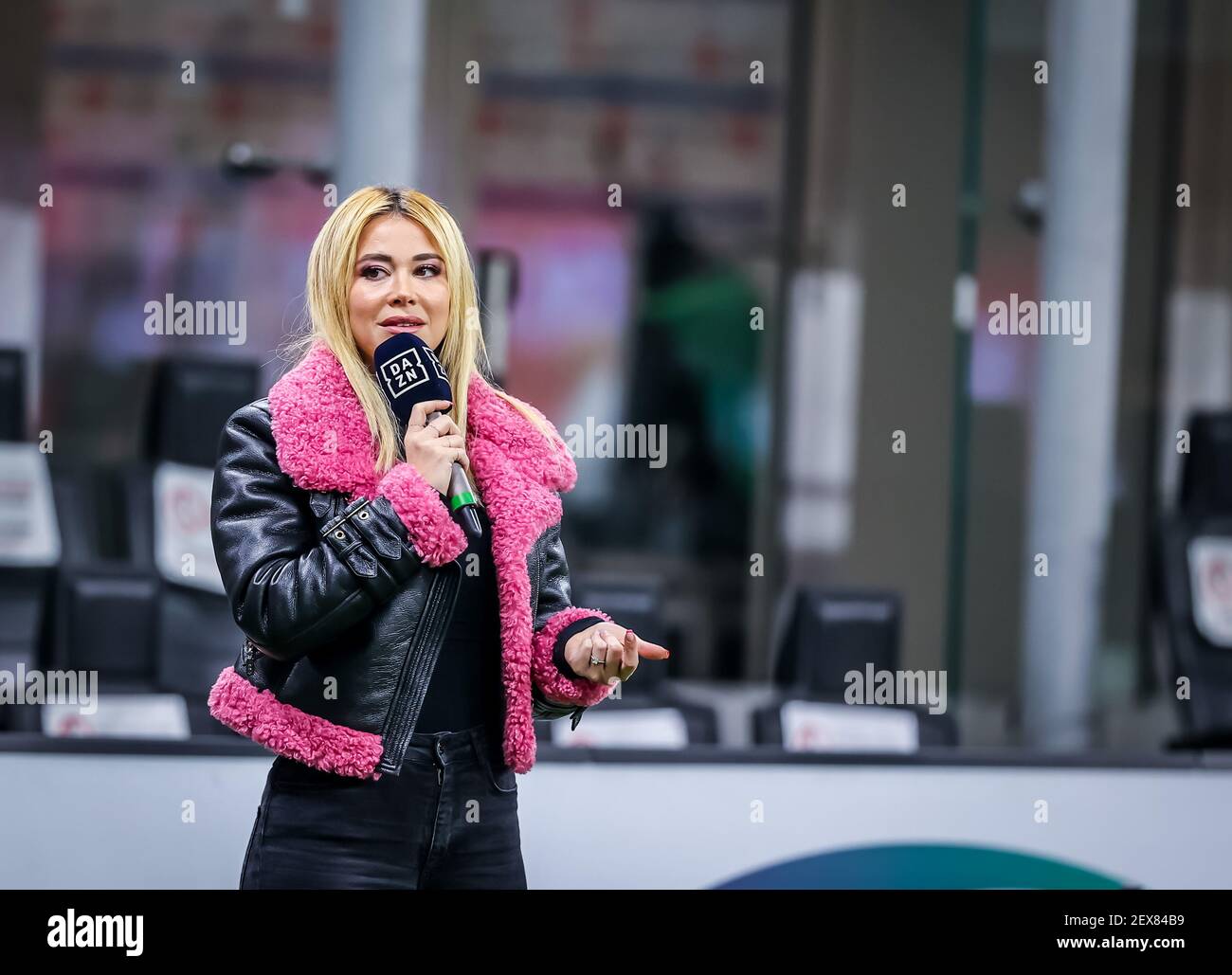 Page 3 Dazn High Resolution Stock Photography And Images Alamy