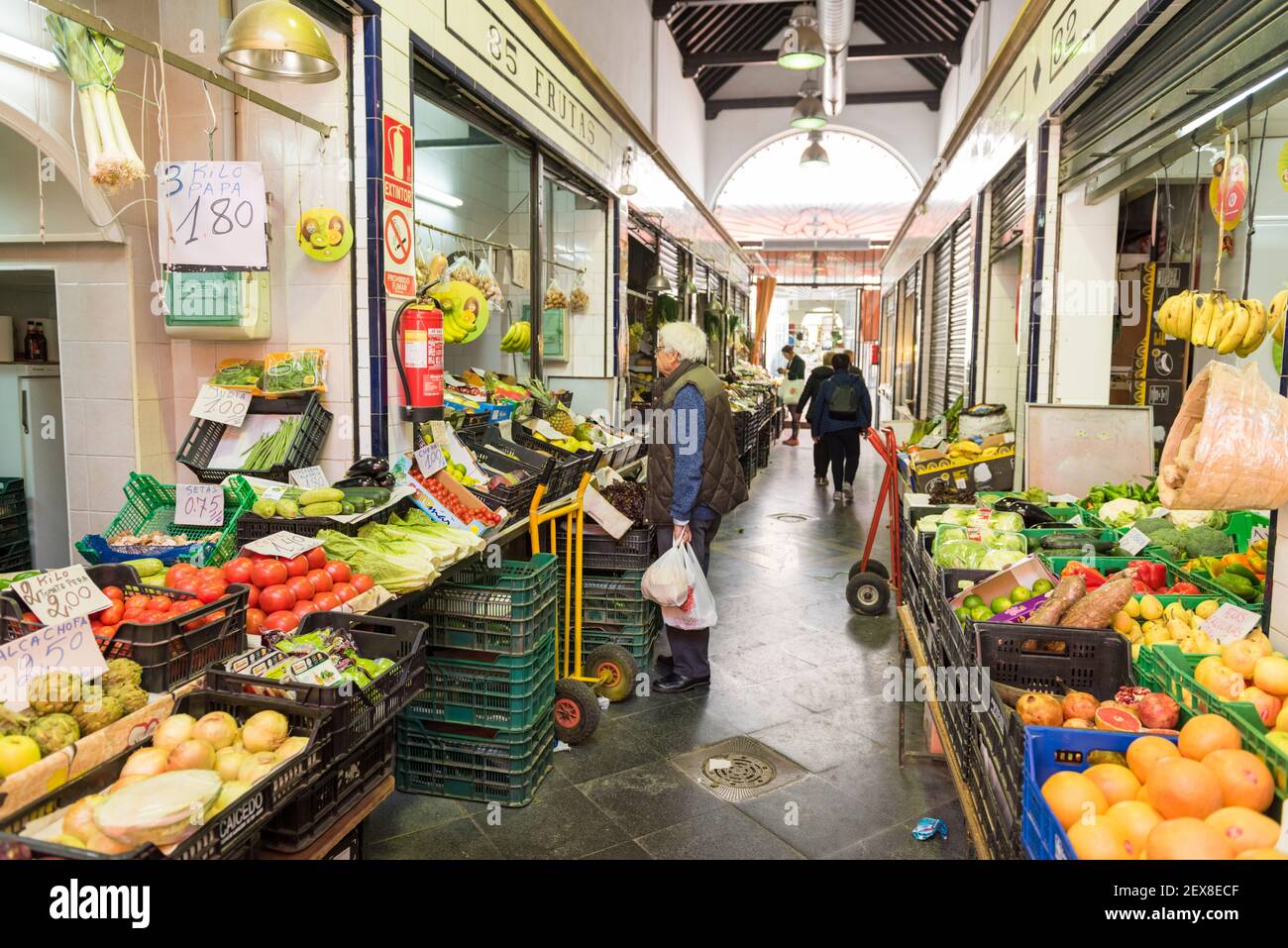 Triana indoor market in seville hi-res stock photography and images - Alamy