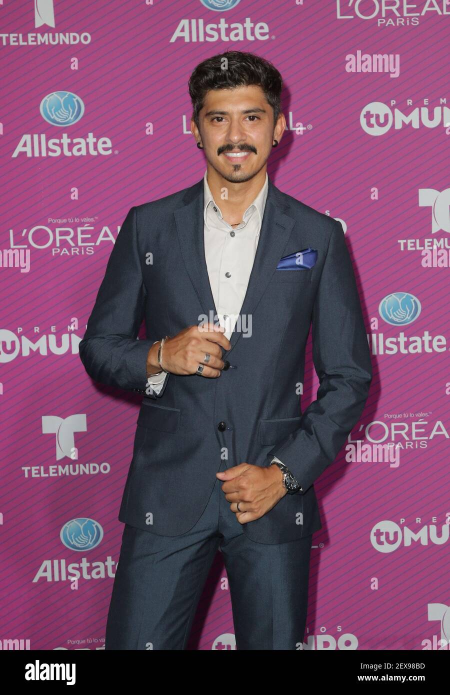 MIAMI,FLAUGUST 20 Julio Ocampo arrives at Telemundo's 'Premio Tu