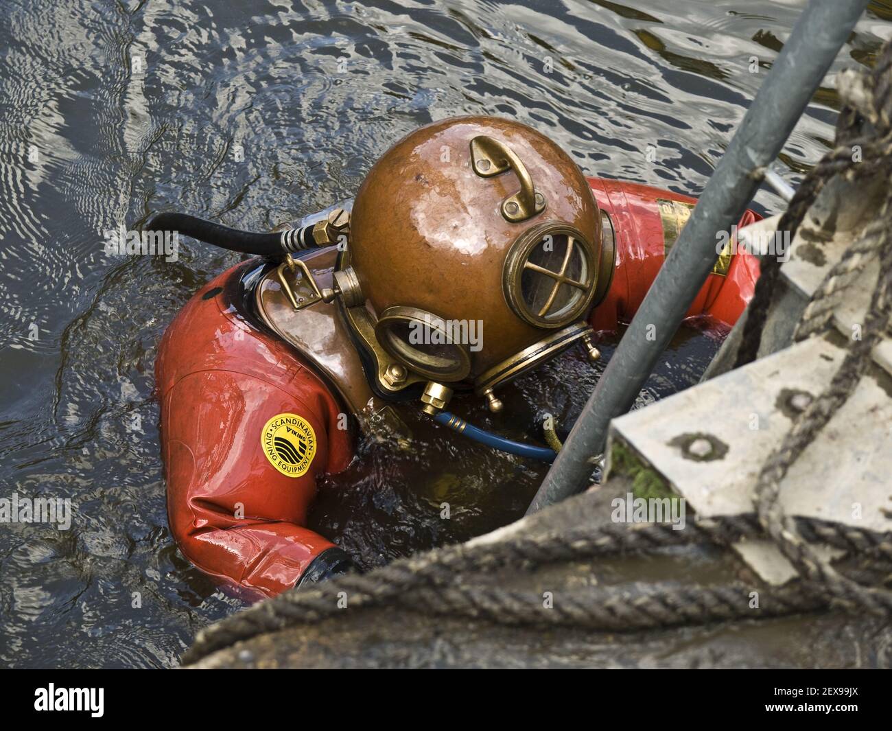 Diving dress hi-res stock photography and images - Alamy