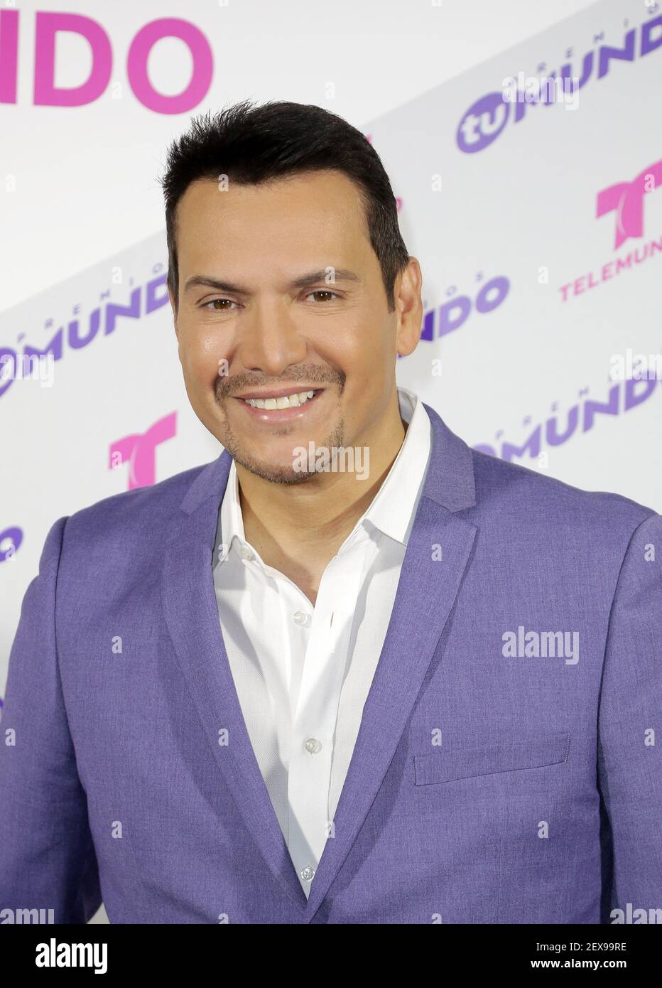 MIAMI, FL-AUGUST 20: Victor Manuelle attends Telemundo’s “Premio Tu