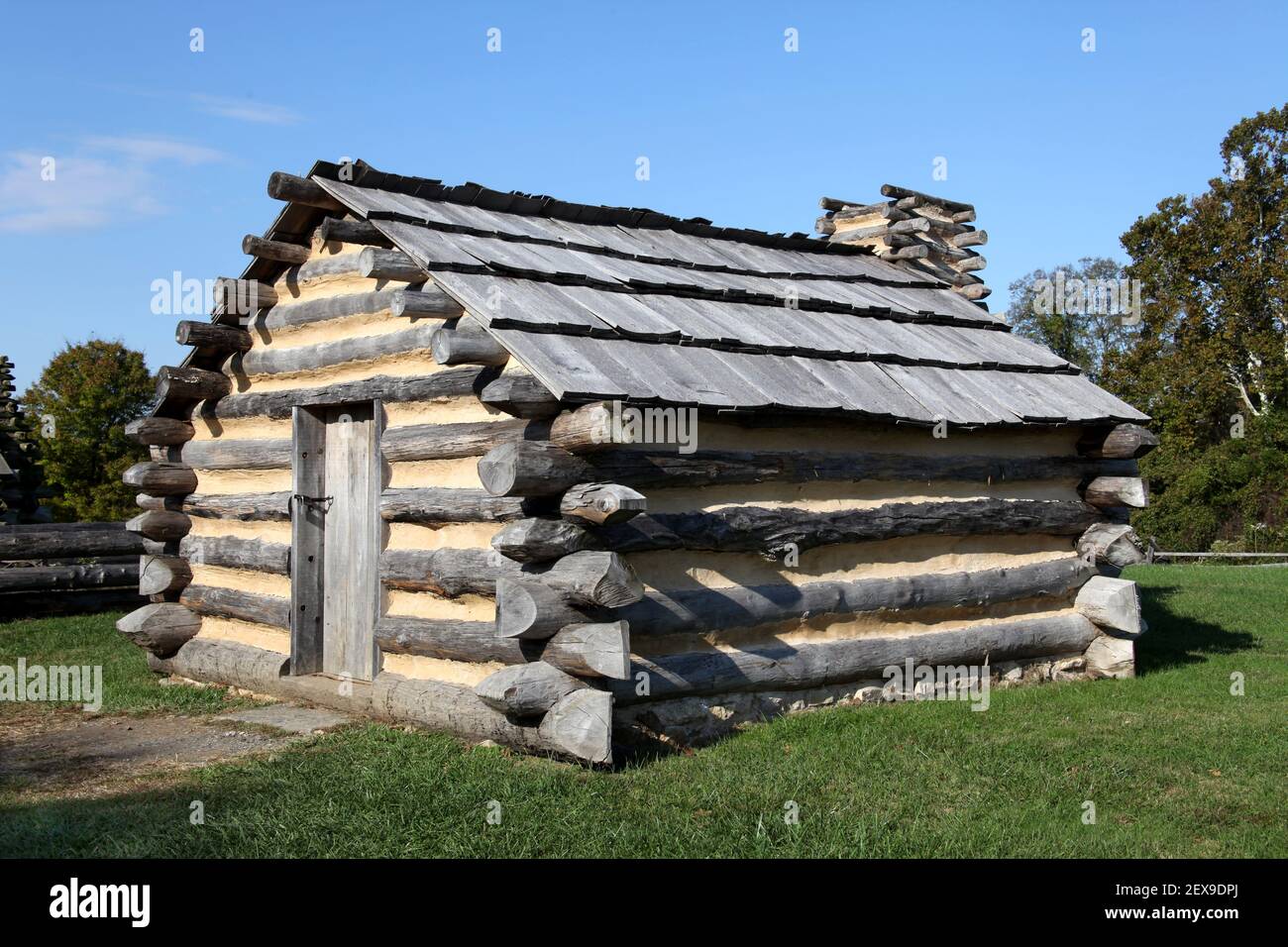 Revolutionary War Cabin – Valley Forge National Historic Park, Pennsylvania, USA. Stock Photo