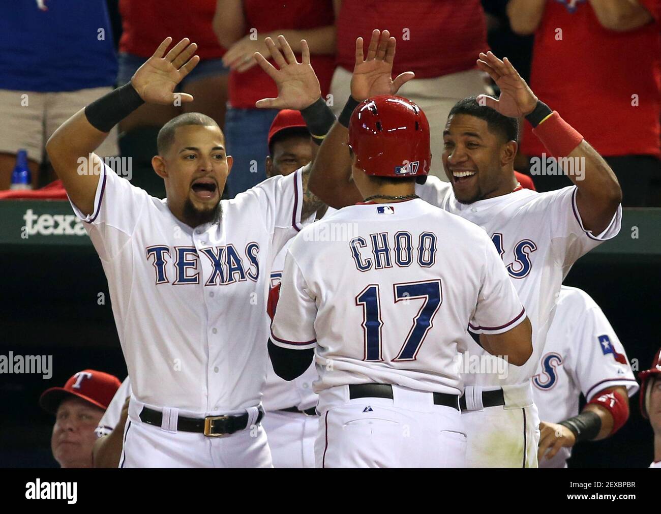 After Adrian Beltre went deep, Rougned Odor tried and failed to rub his  head