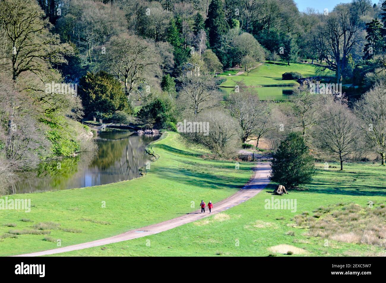 Two people walking hi-res stock photography and images - Alamy