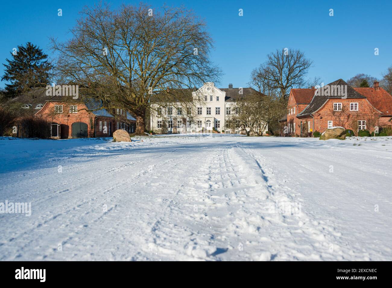 Winterliche Impressionen aus Schleswig-Holstein mit Eis und Schnee im Winterliche Impressionen aus Schleswig-Holstein mit Eis und Schnee im