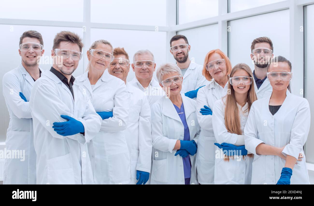 Researchers Group large group of medical researchers standing together Stock Photo - Alamy