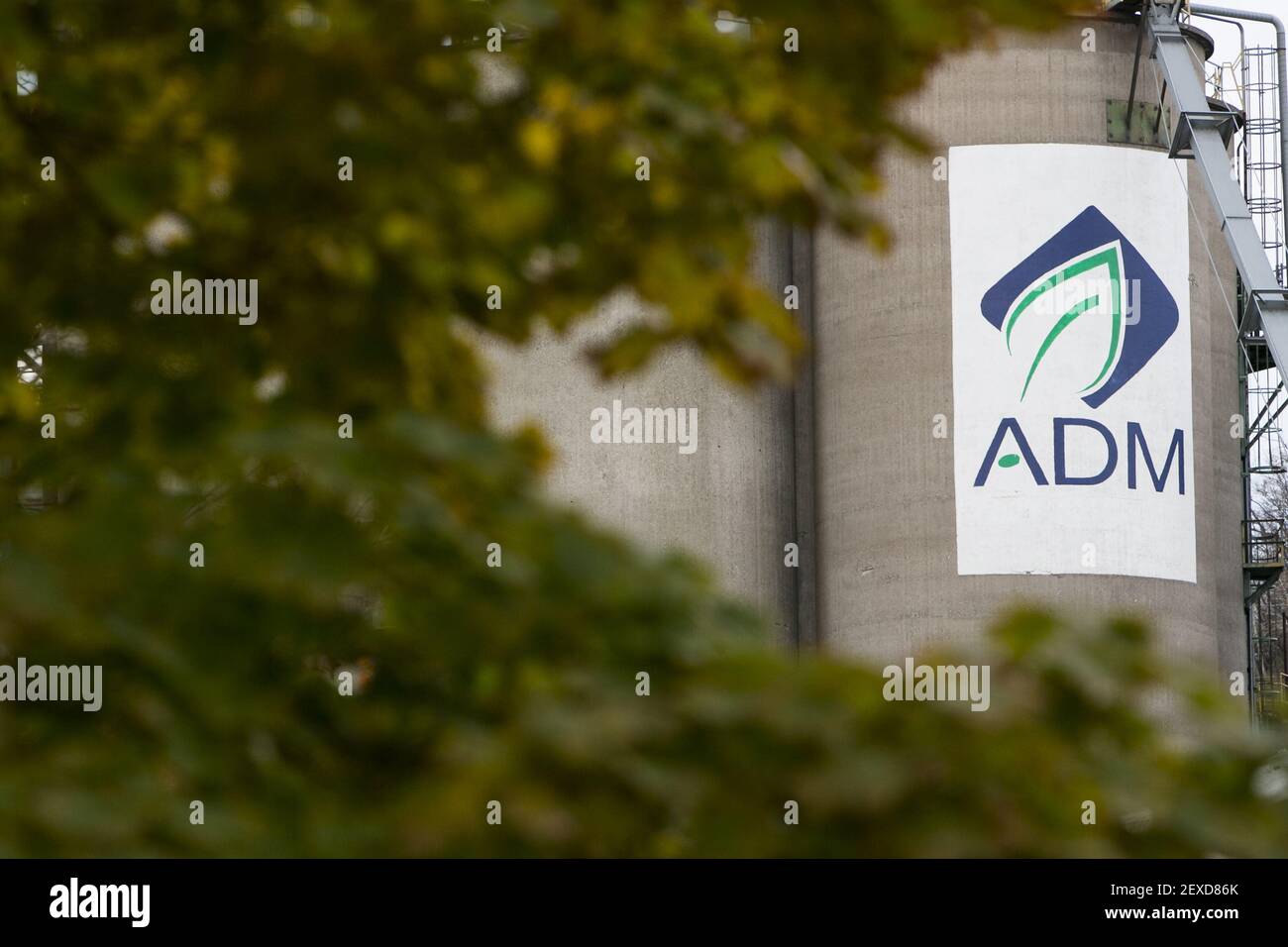A logo sign outside of a facility occupied by The Archer Daniels