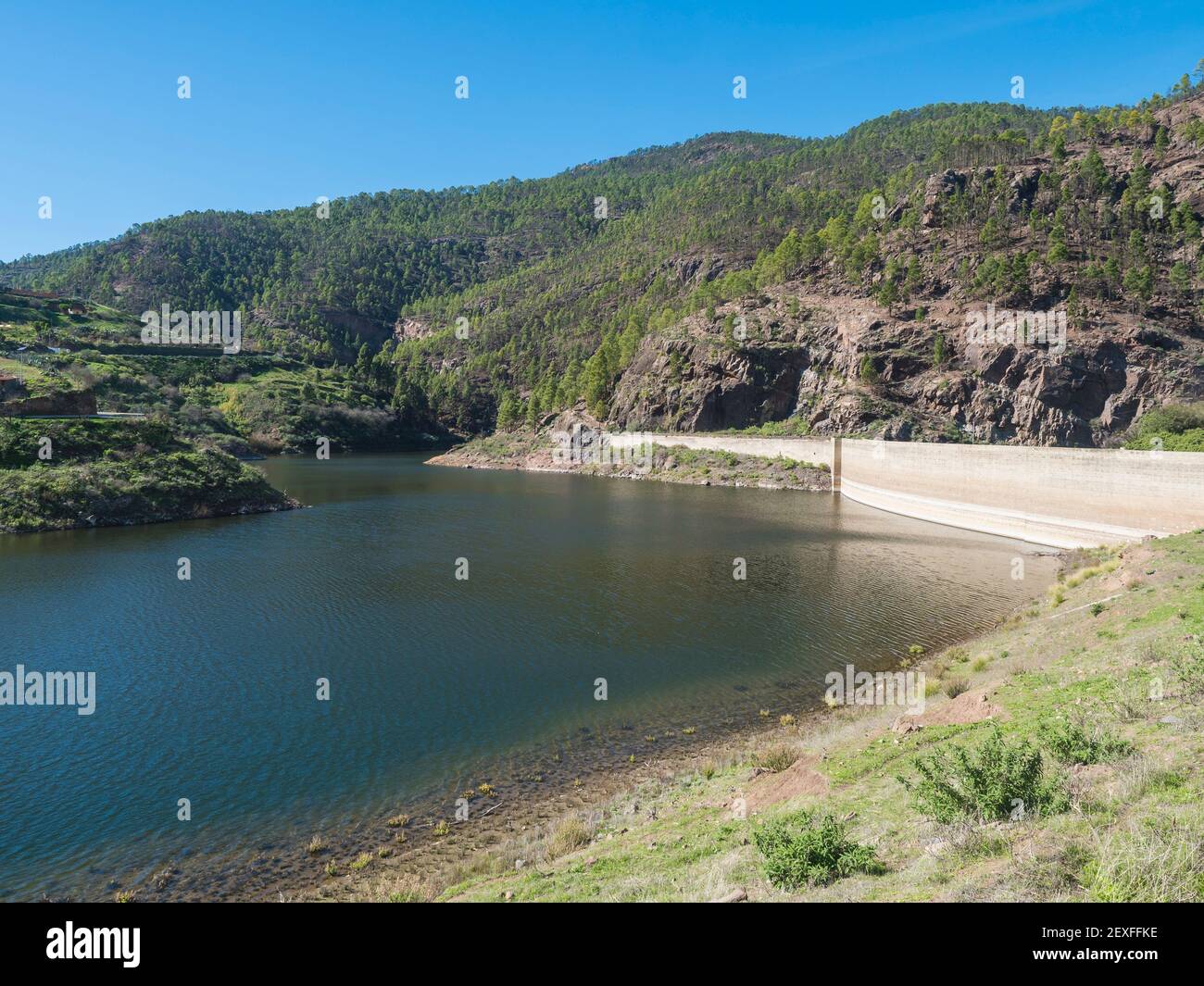 View of sweet water dam Presa de Los Perez lake in Tamadaba nature park. Gran Canaria, Canary Islands, Spain Stock Photo