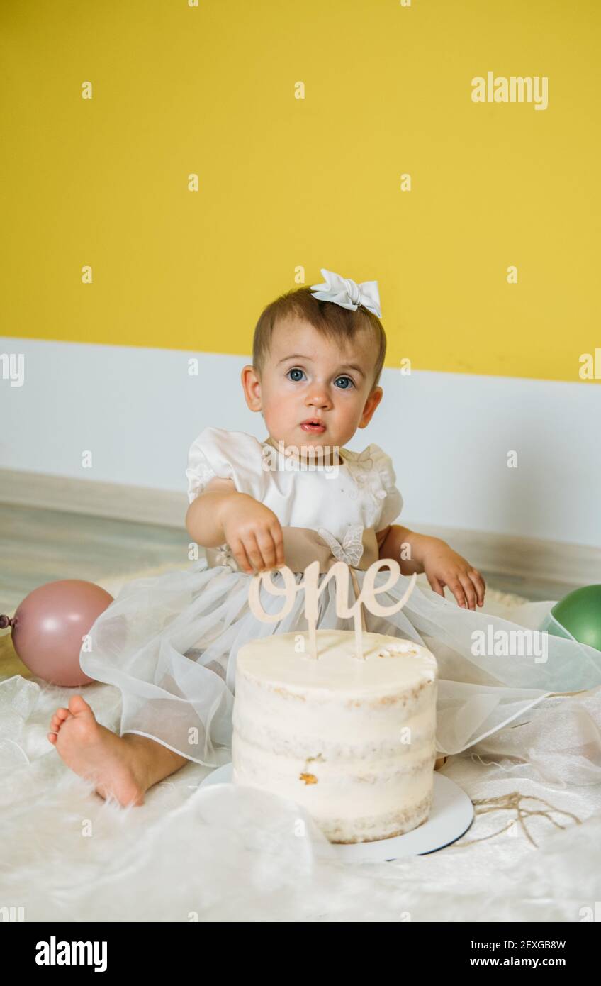 Eco Friendly Baby First Birthday Party with cake. 1st Birthday ideas