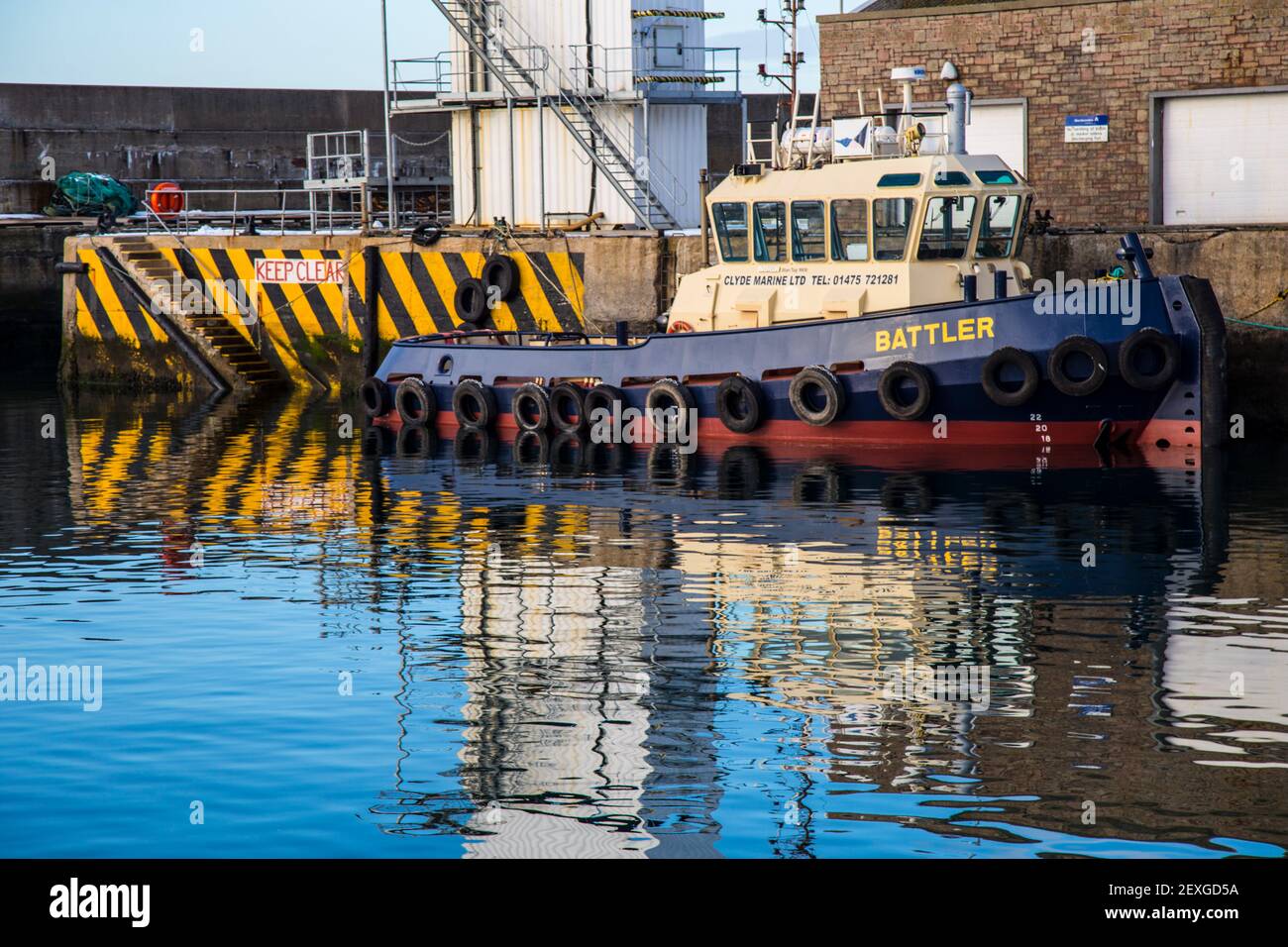 Fishing nets boats macduff hi-res stock photography and images - Alamy