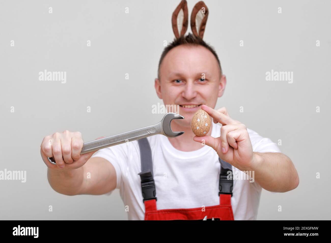 Safety helmet on egg hi-res stock photography and images - Alamy