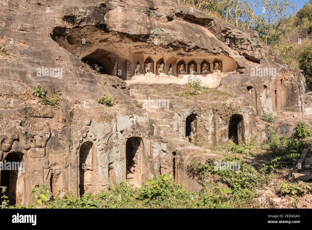 Buddha rock carvings at Phowin Taung Caves, Myanmar Stock Photo