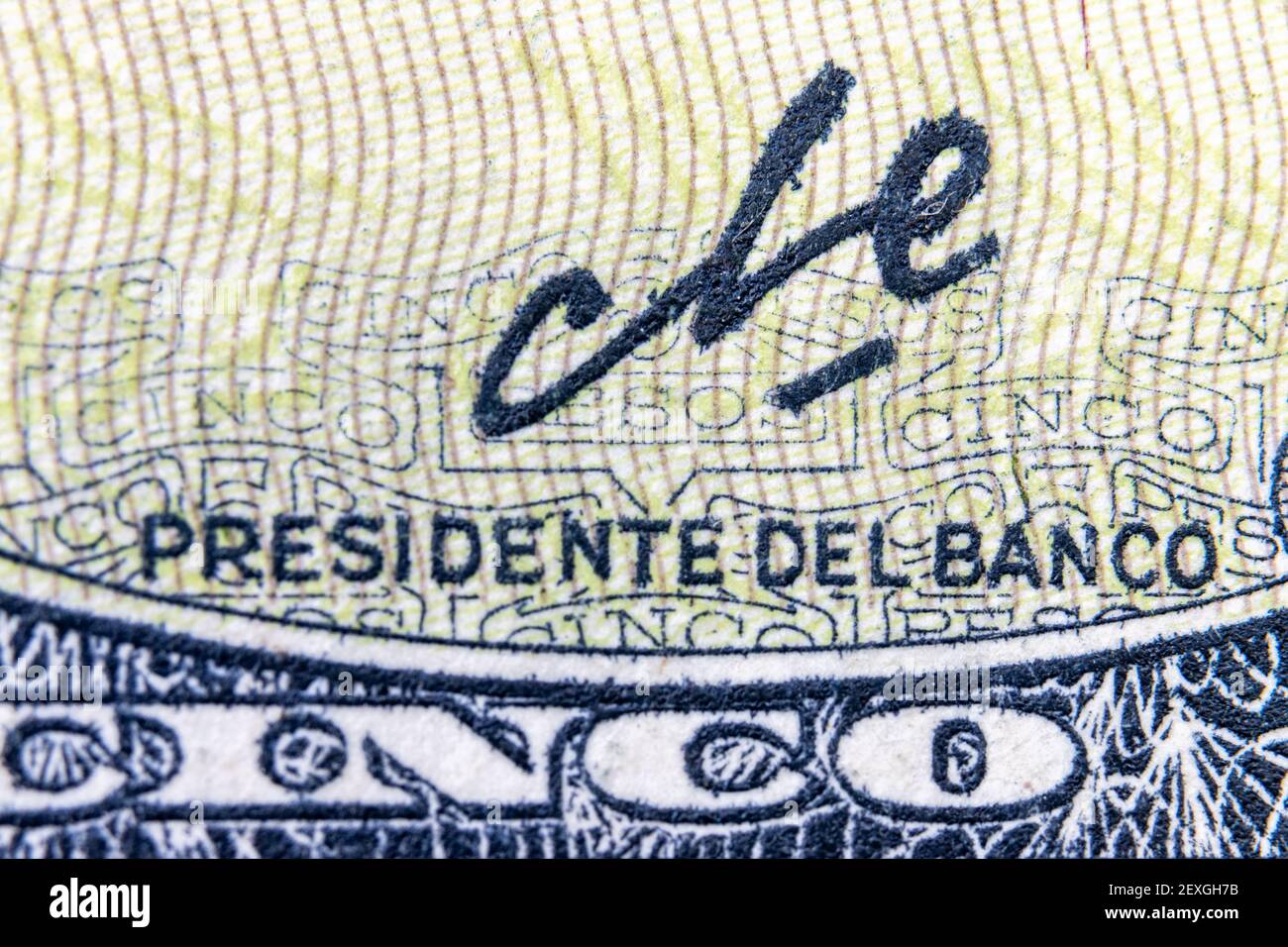 Che Guevara signature in a five 'pesos' bill from 1960 when he was president of the bank in Cuba Stock Photo