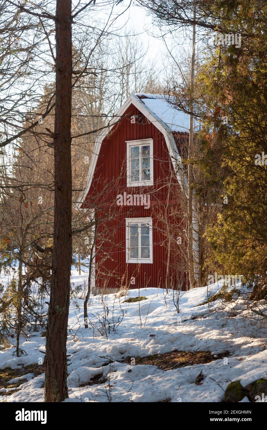 Red painted wooden house hi-res stock photography and images - Alamy