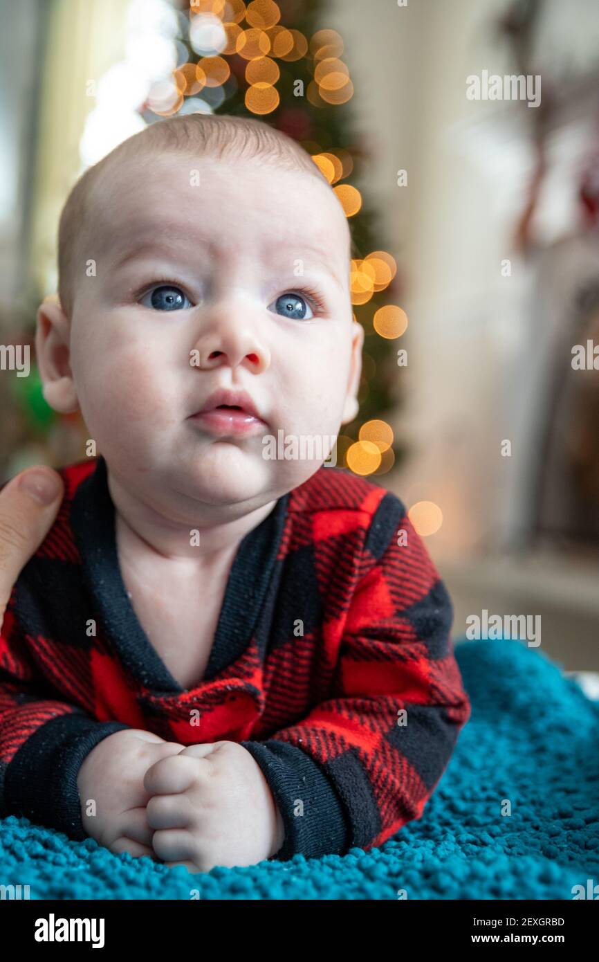 Hand near nose hires stock photography and images Alamy