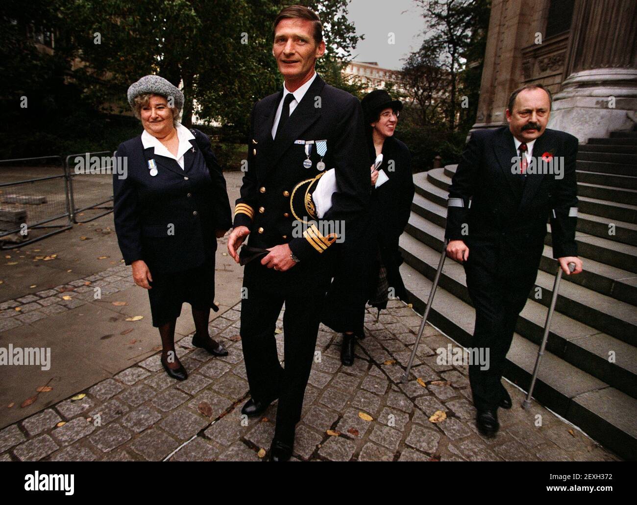 Argentine and British veterans leaving St Pauls including   Navel Captian Alvaro Gonzalez Lonzieme who survived the sinking of the Belgrano. Stock Photo